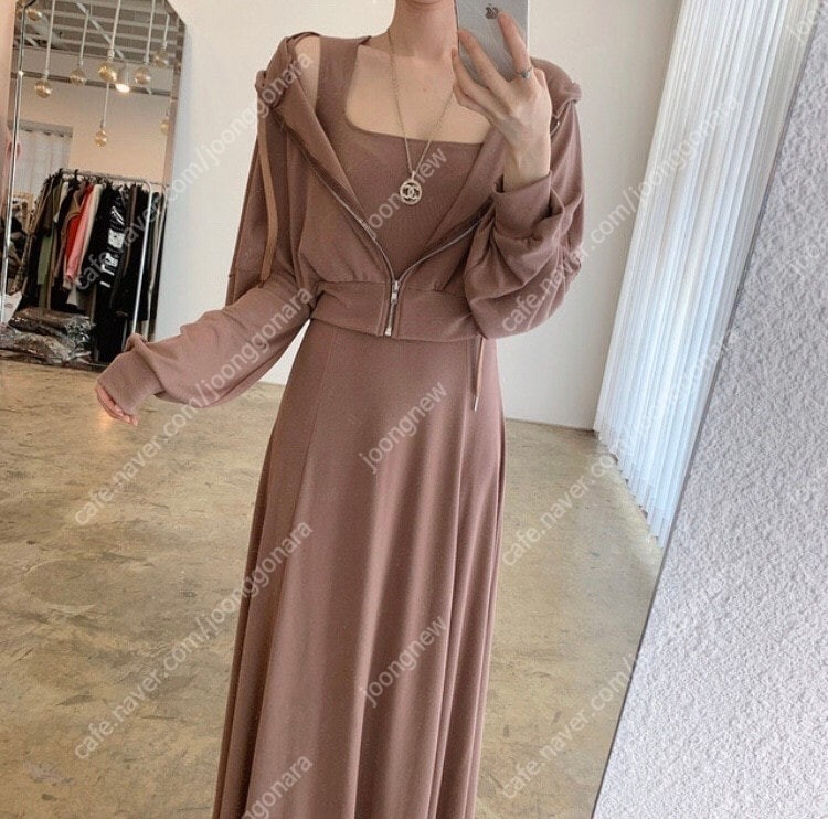 엔뉴엘 후드 집업 스커트 투피스 세트 이미지