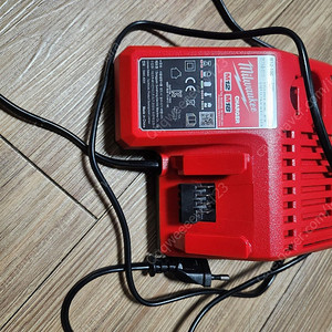 밀워키 m12-18c 멀티충전기 판매