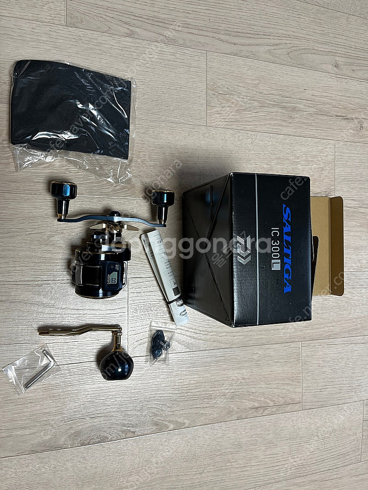 다이와 솔티가IC 300L 좌핸 6.3 팝니다.--9