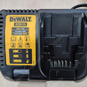 DEWALT 디월트 충전기 12V/20V MAX 겸용 DCB115 새제품 택포 24000원