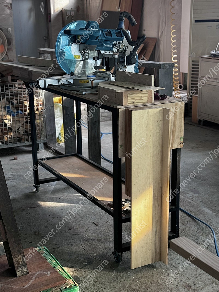 블루투스가능 마끼다 슬라이딩 각도절단기 12인치 튼튼한 이동식 작업대포함--1