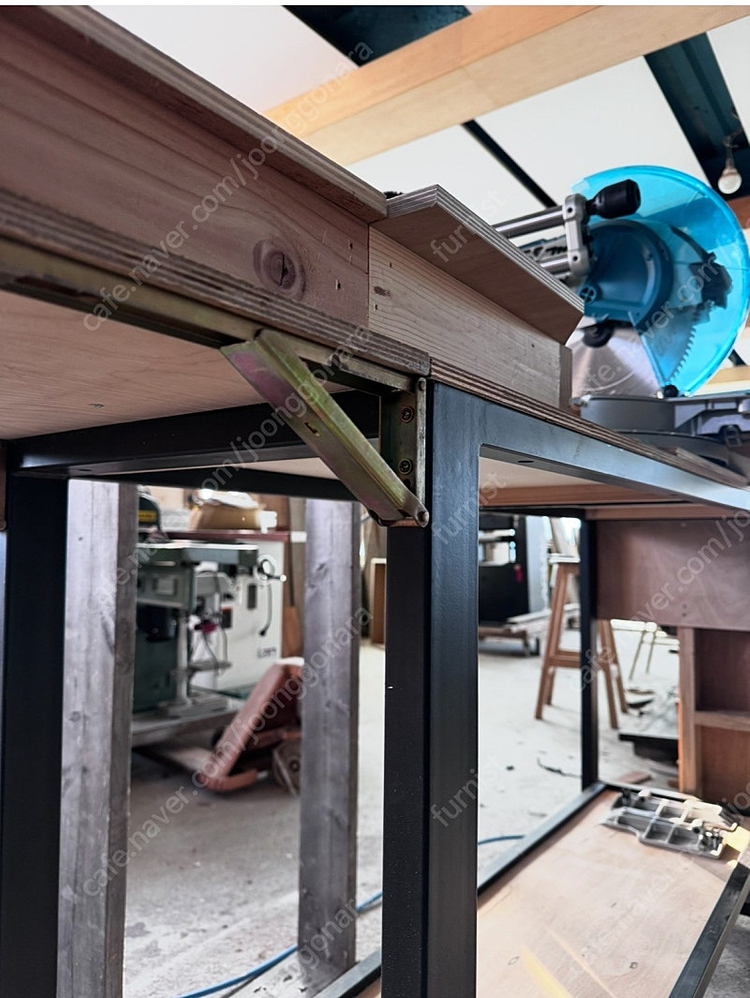 블루투스가능 마끼다 슬라이딩 각도절단기 12인치 튼튼한 이동식 작업대포함--3