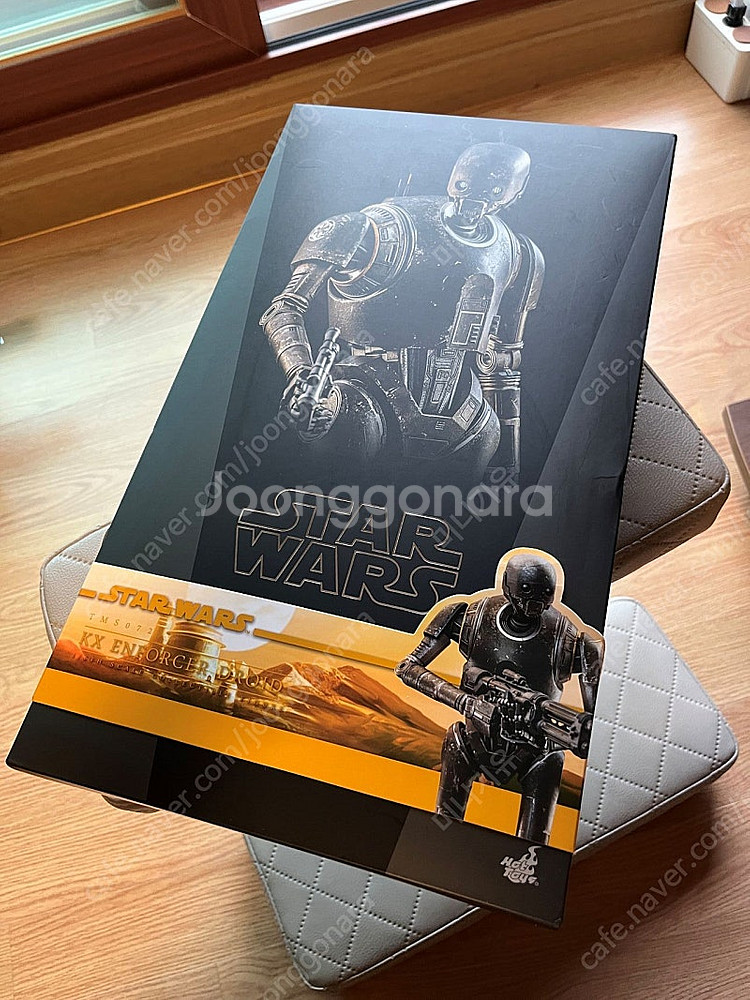 핫토이 KX 인포서 드로이드 TMS072 팝니다--3