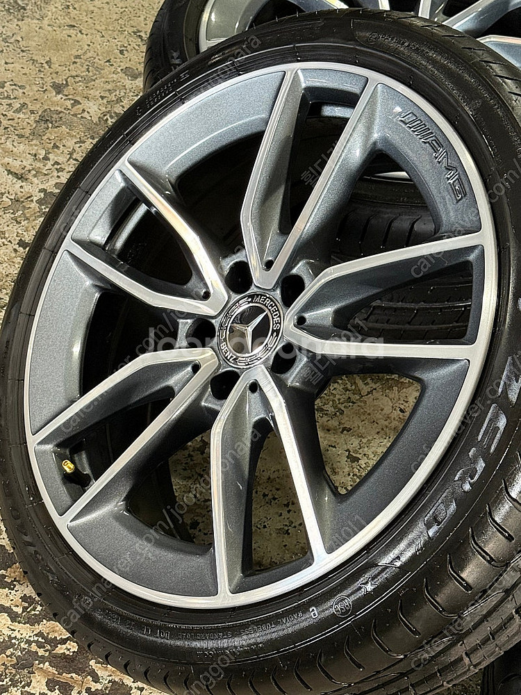 [판매]벤츠 C클 C53AMG 정품 19인치 휠타이어--5