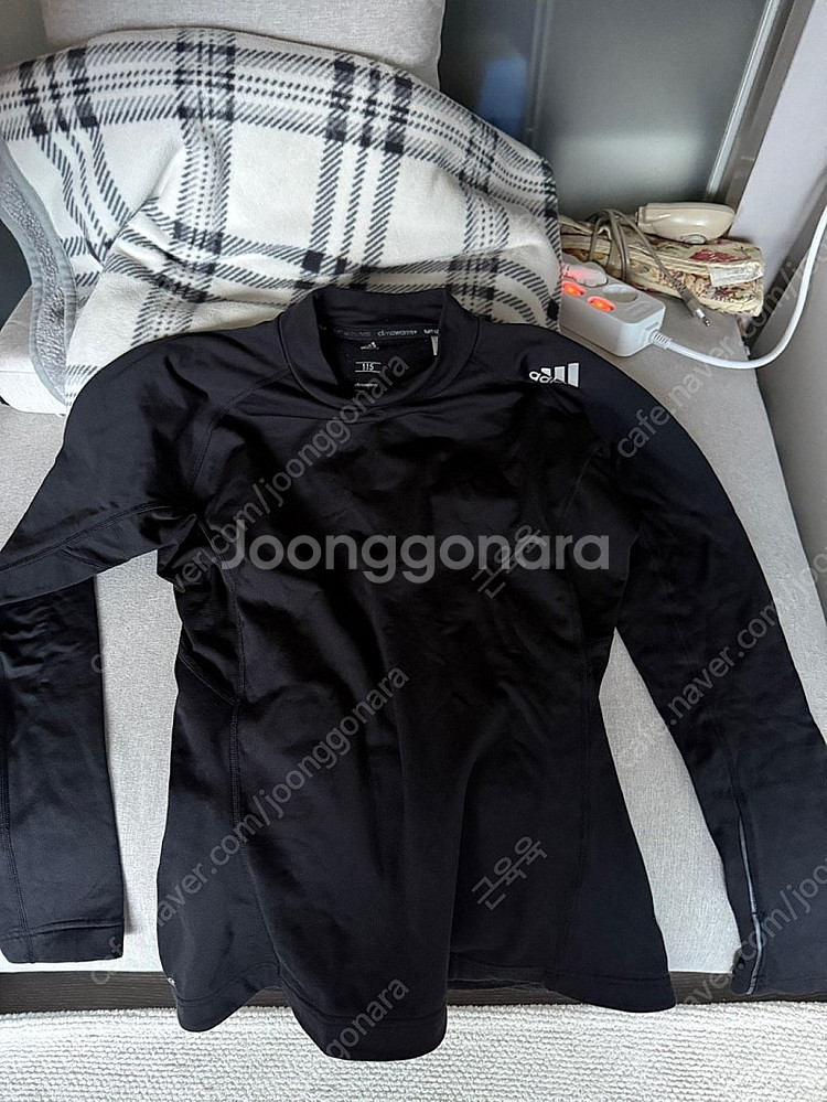 아디다스 기능성 기모 긴팔 팝니다--0