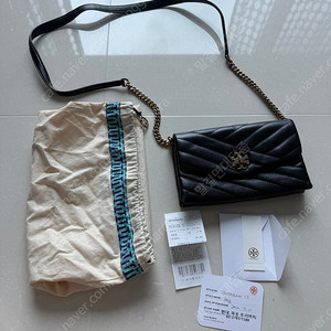 토리버치 핸드백(kira chevbon chain wallet) 백회점 정품