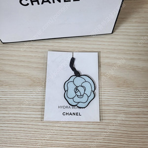 정품) 샤넬 까멜리아 참 키링 백참 (코스메틱)