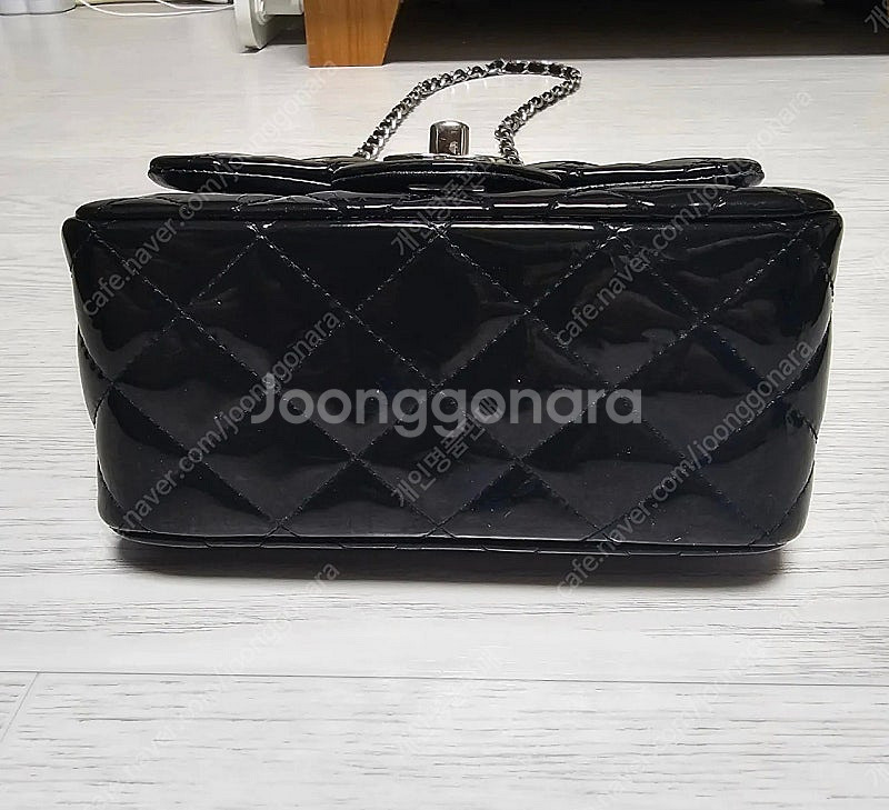 정품 샤넬 은장 클래식 페이던트 쁘띠삭 플랩백 (21번...--6