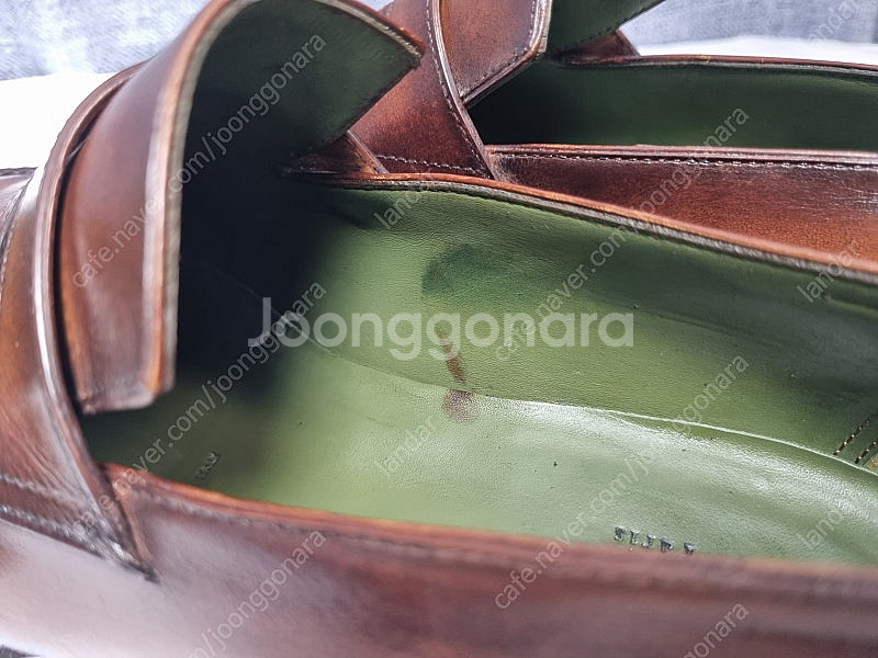 벨루티 앤디로퍼 250 6G 판매합니다.--2