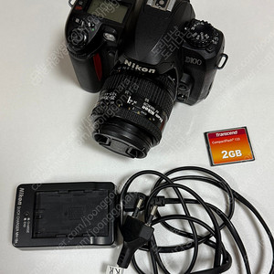 니콘 D100바디 + 35-70 f3.3-4.5 올드 렌즈 팝니다