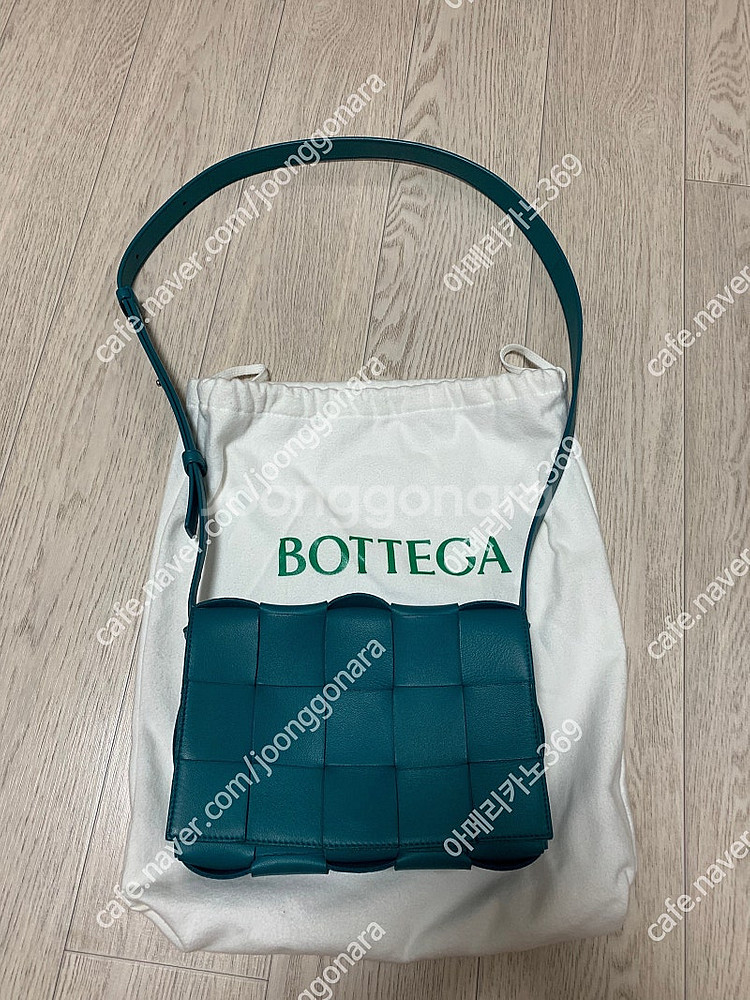 보테가베네타 카세트백--0