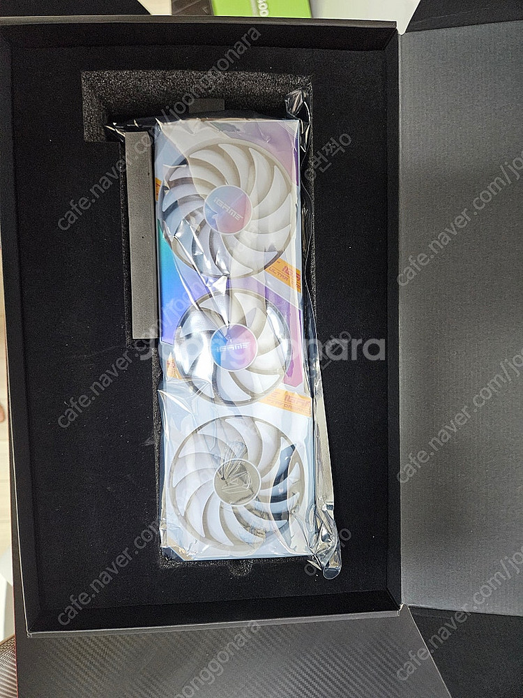 컬러풀 RTX 3070 ULTRA OC White--2