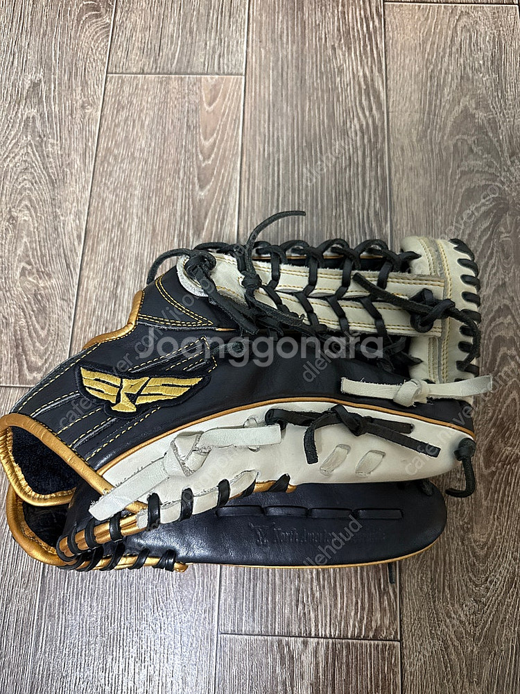 외야 글러브(조수행) 판매합니다--1