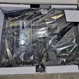 라이젠 5600x3d + ASUS TUF Gaming B550-PRO + G.SKILL DDR4-4000 CL17 TRIDENT Z ROYAL 실버 (32GB(8Gx4))