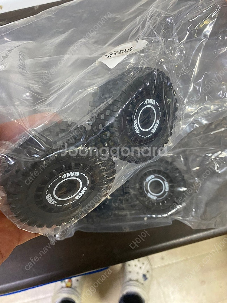 1:16 또는 1:18 RC카 호환용 휠타이어 미사용제...--2