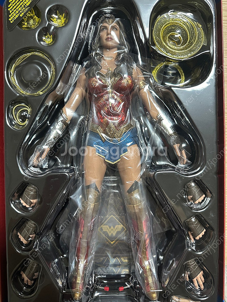 핫토이 원더우먼 1984 WW84 스페셜(MMS584)--2