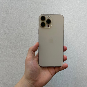 아이폰13프로맥스 골드 128GB 상태좋은 중고59만팝니다.