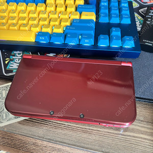 뉴 3DS XL 팝니다.