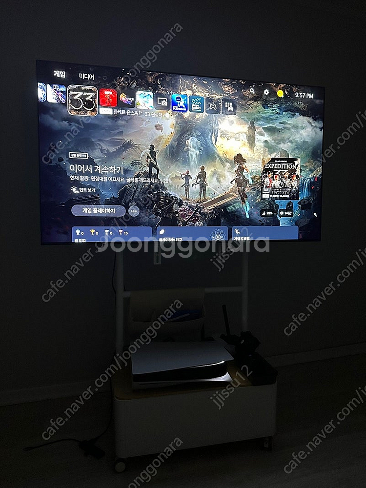 PS5 디스크 모델 CFI-1018A 판매합니다.--1