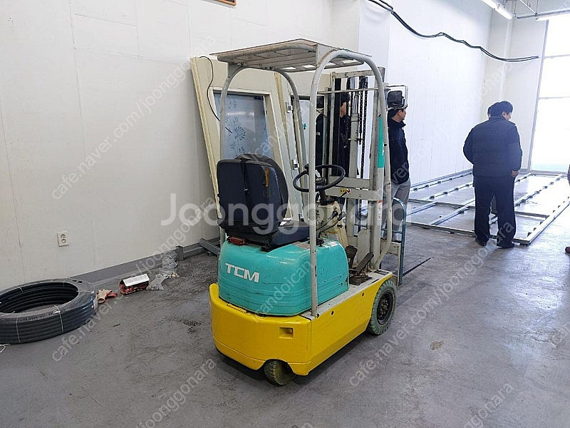 일제 0.5톤 좌식 전동중고지게차--1