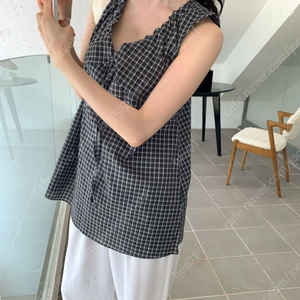 (새상품) 콜마이네임 머핀 슬리브리스 블라우스