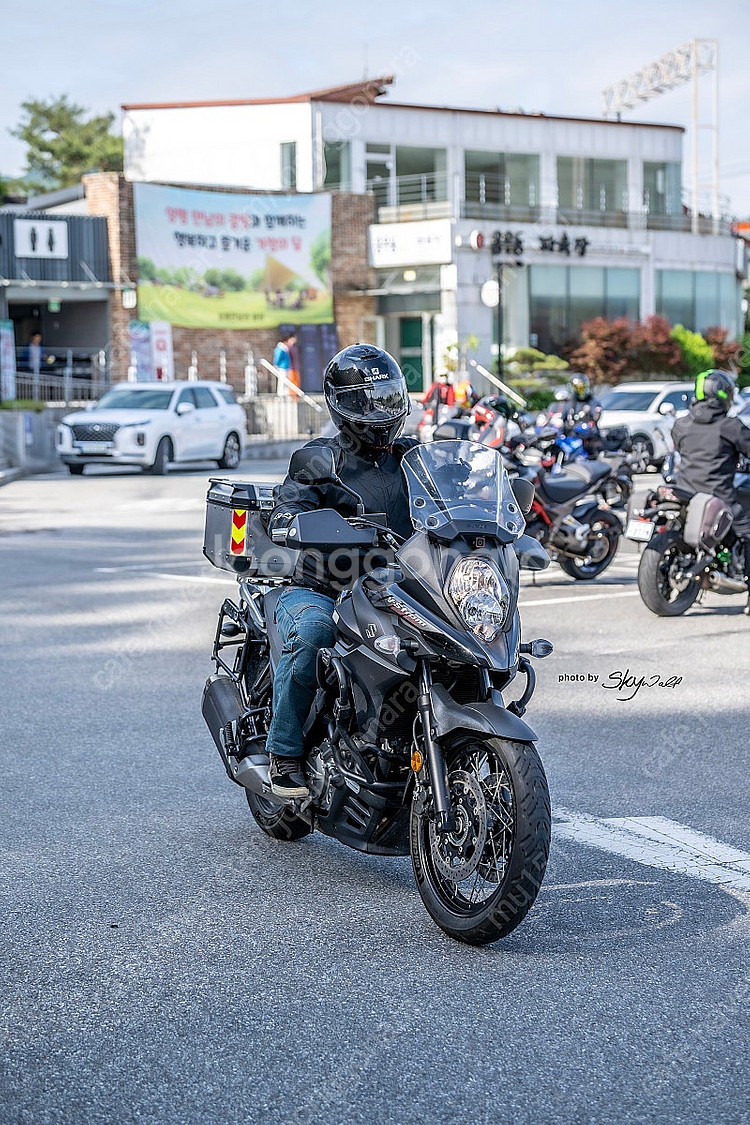 [서울] 스즈키 18년식 브이스트롬650 xt(올블랙)...--0
