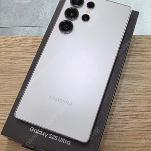 갤럭시 S25 울트라 화이트 256G 새상품급 판매