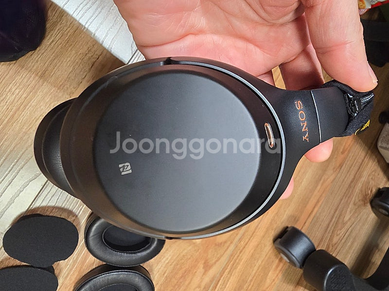 소니 WH-1000XM3 블랙 헤드폰--1