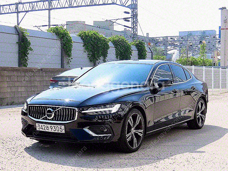 볼보 S60(3세대) T5 인스크립션 중고차 판매합니다...--1