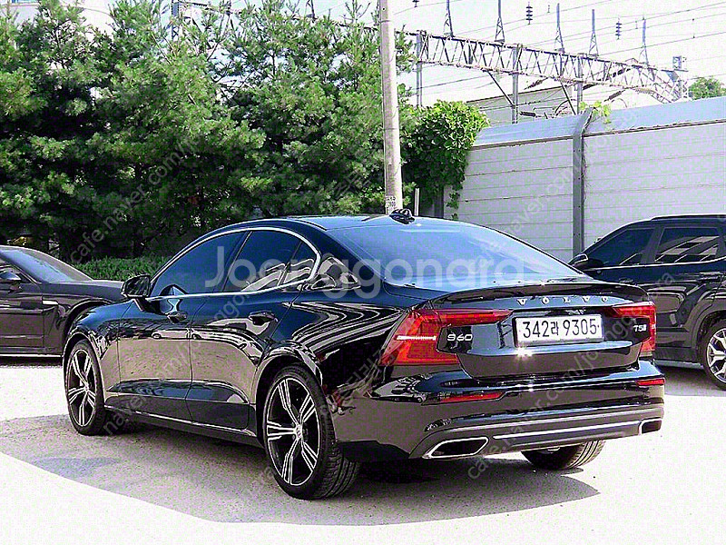 볼보 S60(3세대) T5 인스크립션 중고차 판매합니다...--2