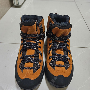 컬럼비아 등산화_(260mm) 판매합니다.