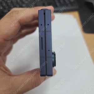 갤럭시 폴드6( 자급제 )(최상급) 팝니다.(25년7월5일개통 삼성케어 가입가능 -폴드7 교환도 가능(추가금드립니다)