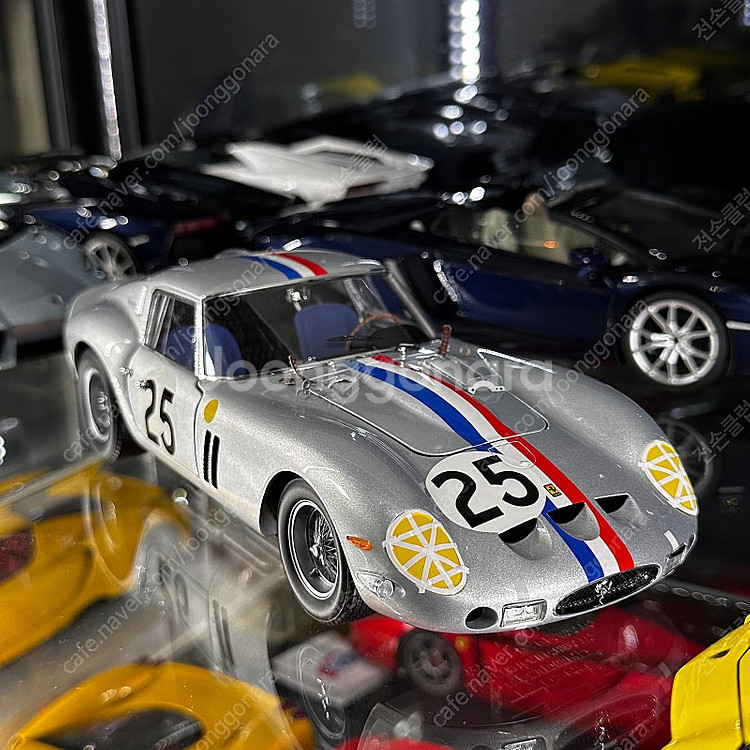1:18 교쇼 페라리 250 gto #25 하이엔드버전...--0
