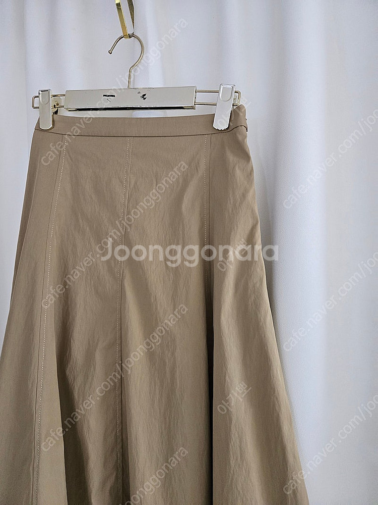 텍달린 새상품 ㅡ 시에 플레어 롱 스커트--1