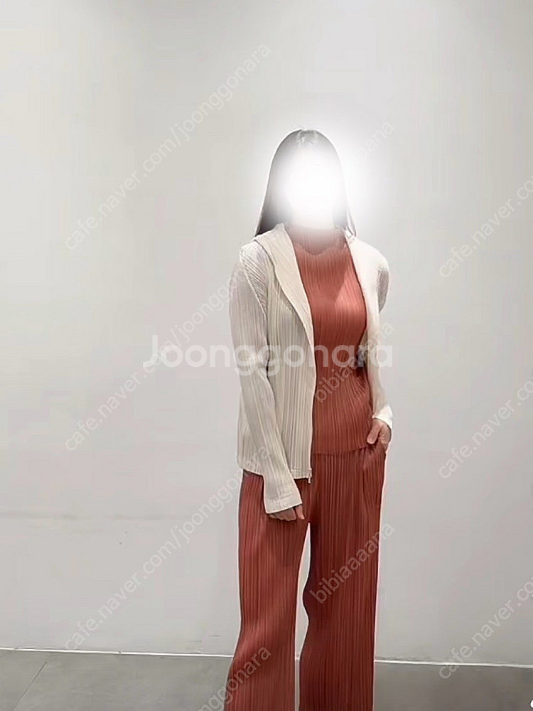 24년 12월 플리츠플리즈 먼슬리 원피스 브라운 새상품--7