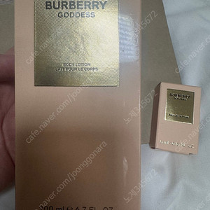 12만원가->5만원)버버리 가디스 바디로션 200ml+ 5ml 향수+쇼핑백 풀박