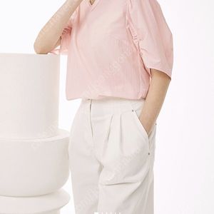 마인 MINE 퍼프 소매 셔링 바스락 블라우스