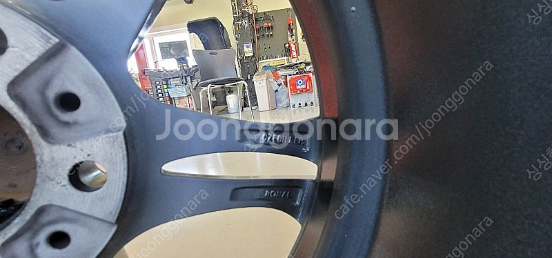 BMW 5시리즈 18인치 (BMW F10 613M 18인치 순정휠) 팝니다!! 고스트크롬 복원 후 미장착--5