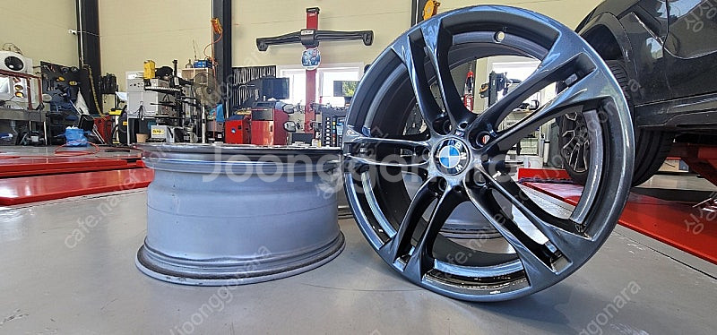 BMW 5시리즈 18인치 (BMW F10 613M 18인치 순정휠) 팝니다!! 고스트크롬 복원 후 미장착--7