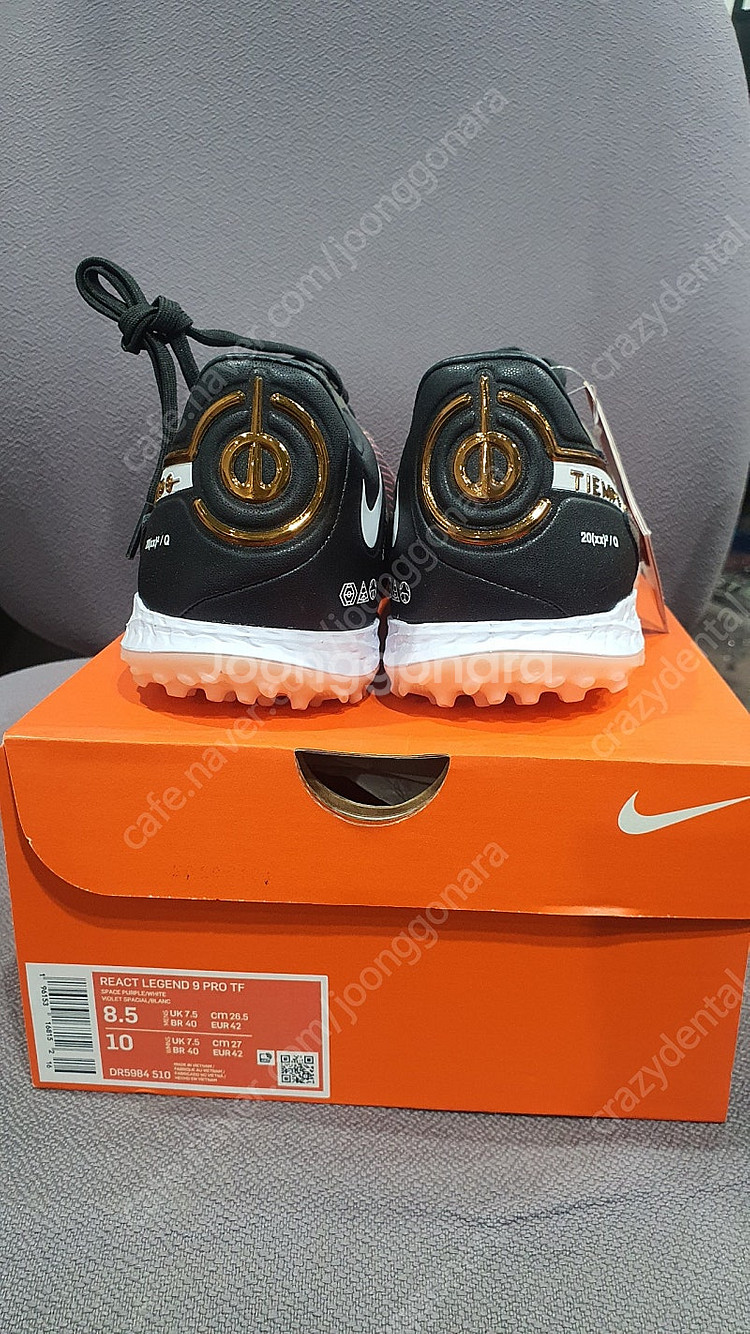 나이키 티엠포 리액트 레전드 9 프로 TF 풋살화 판매합니다.--1