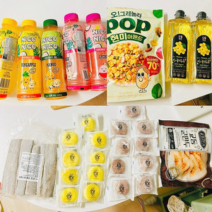 먹거리 일괄판매(코코넛음료,갈치,고수록떡,군만두,카놀라유)