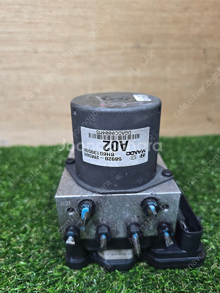 제네시스 쿠페 ABS모듈 58920-2M500 5만원--1