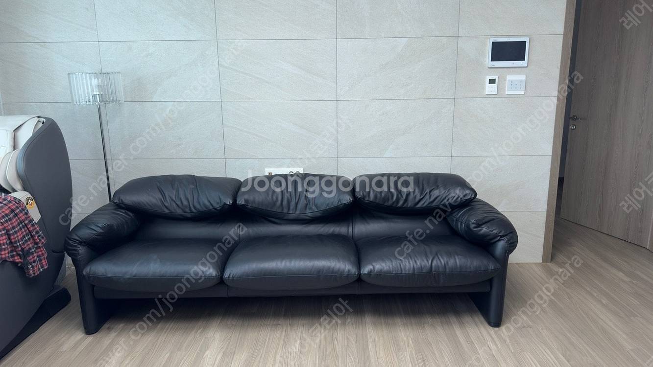 Cassina 까시나 마라룽가 3시트 x등급 블랙 소파--2
