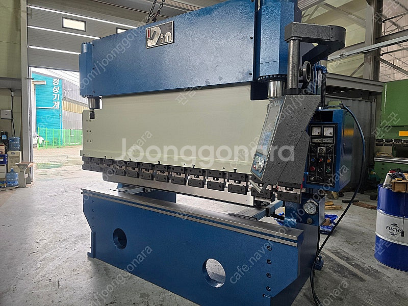 대인기계NC절곡기 6T 2500L 판매합니다--1