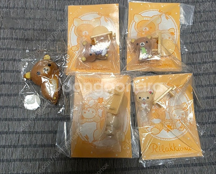 레고, 팝마트, 스누피, 리락쿠마, 베어브릭, 플레이모...--3