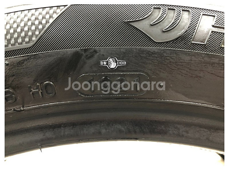 중고타이어 한국타이어 벤투스 S1 에보3 225/45R...--5