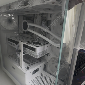 9950x3d / 5070TI / 64GB 데스크탑 판매