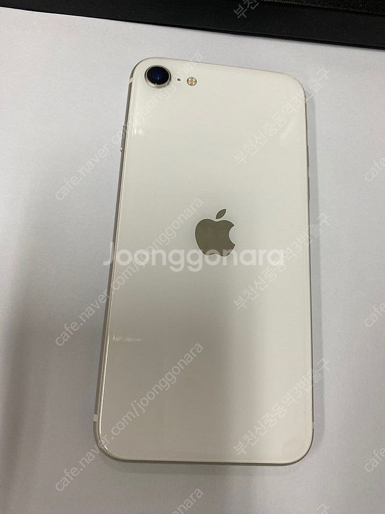 496820 아이폰SE2 화이트 A급 128GB 무잔상...--0