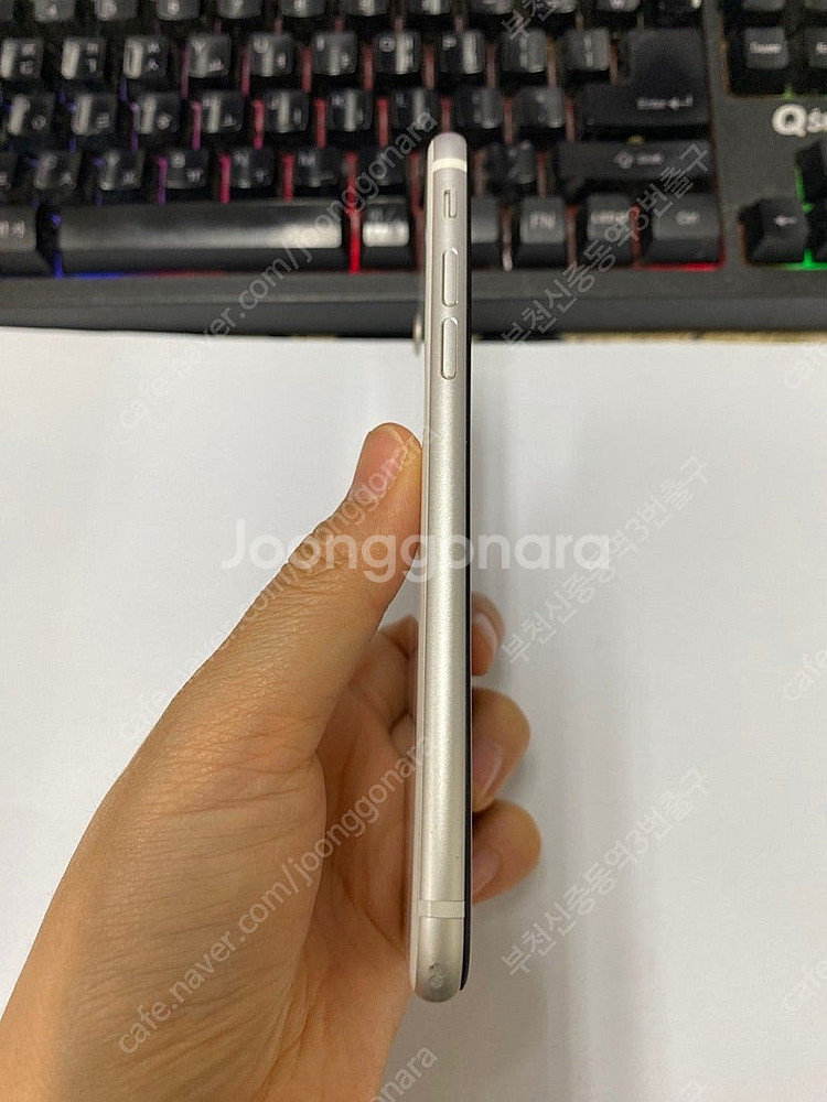 501416 아이폰SE2 화이트 A급 64GB 무잔상 ...--4