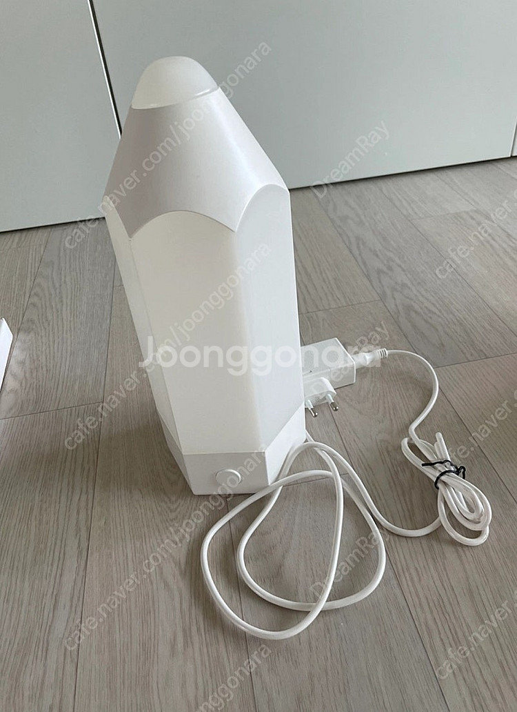 이케아 펠라르보이 LED 탁상스탠드--0